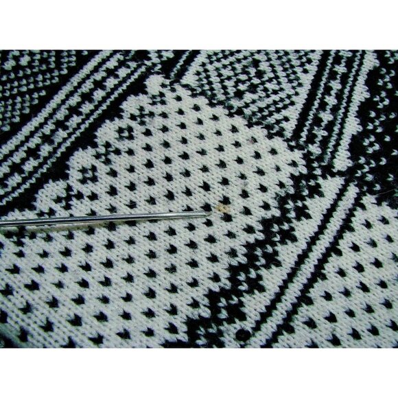 CAMBRIDGE Dry Goods LambsWool Cardigan Open Front Sweater Reindeer Black White M - Picture 9 of 10